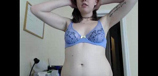 find6.xyz girl helena73 masturbating on live webcam